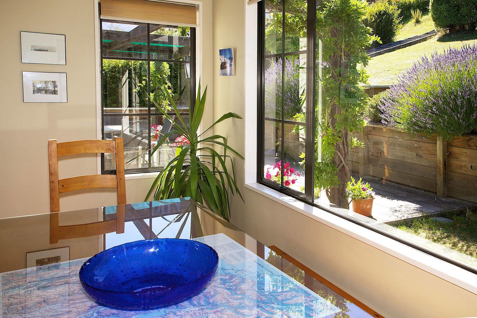 Criffel Peak View Bed&Breakfast Wanaka Exterior foto